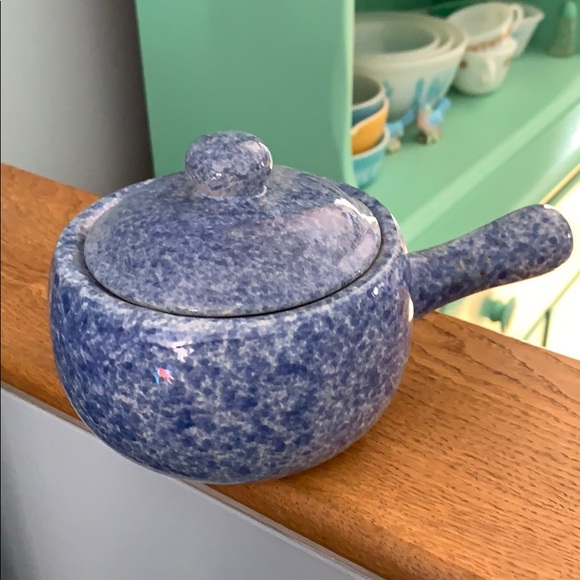 Vintage Blue Spatterware Bean Soup Pot, Vintage Blue Stoneware Crock Pottery - Picture 8 of 8